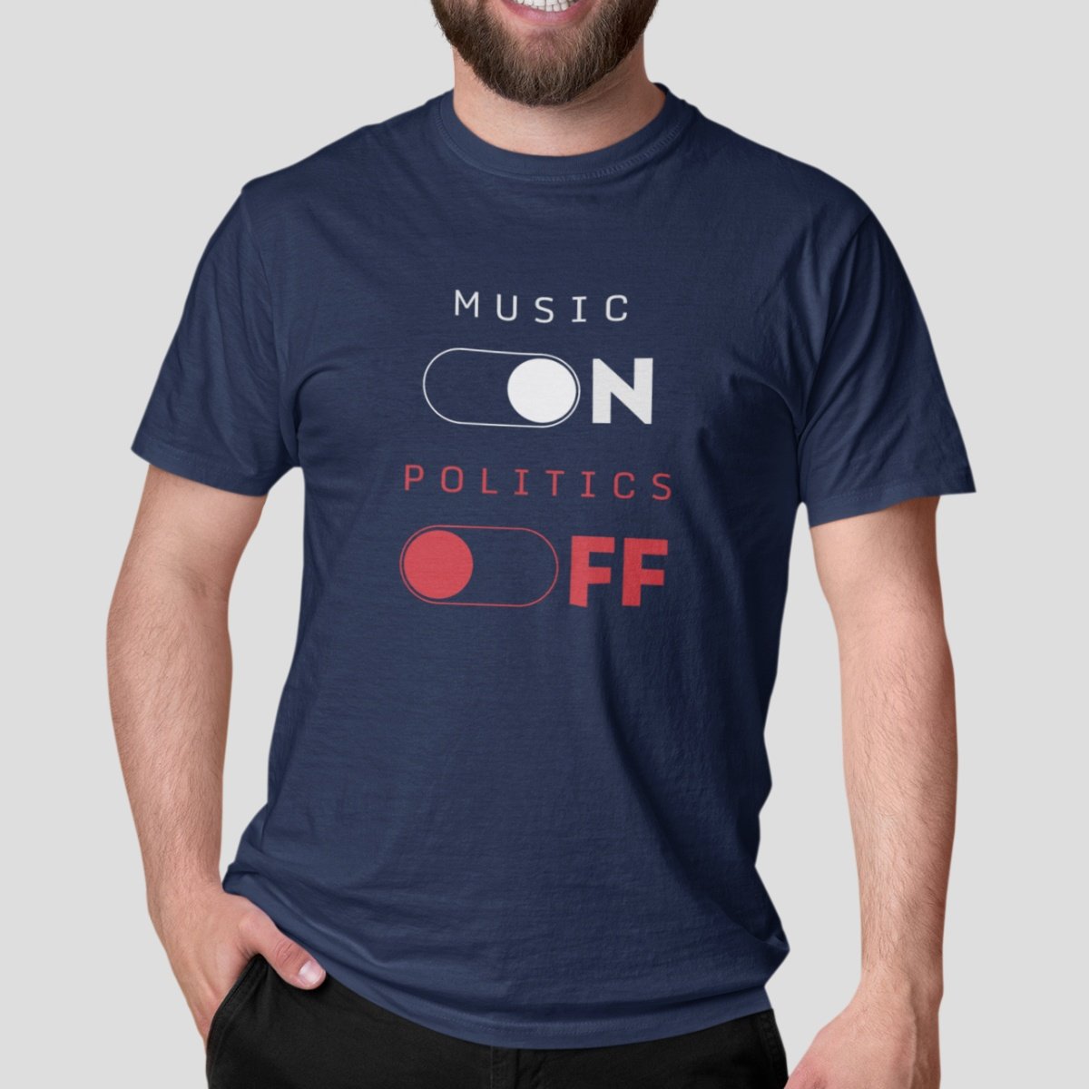 T-shirt message musical porté par un homme