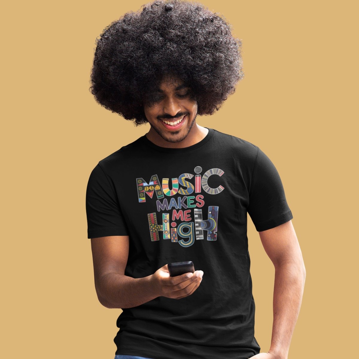 T-shirt unisexe – Music Makes Me High – Image 7