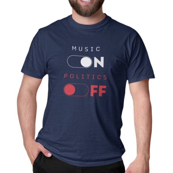 T-shirt message musical porté par un homme