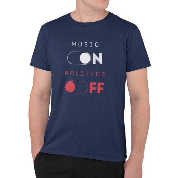 T-shirt message musical porté par un homme