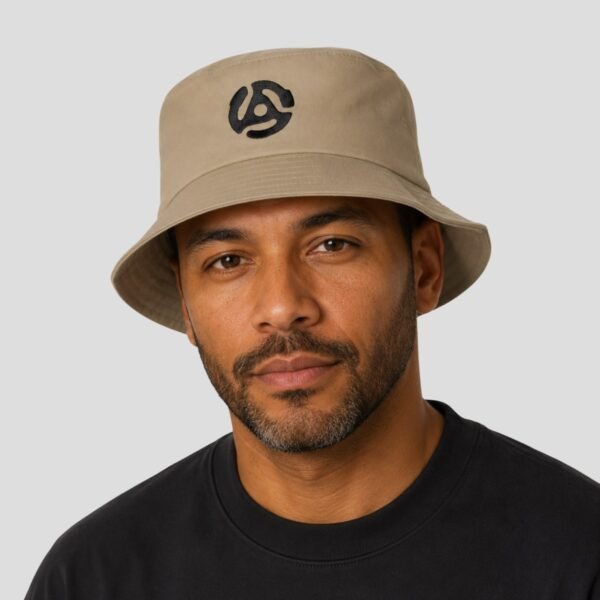 bob streetwear vintage beige studio
