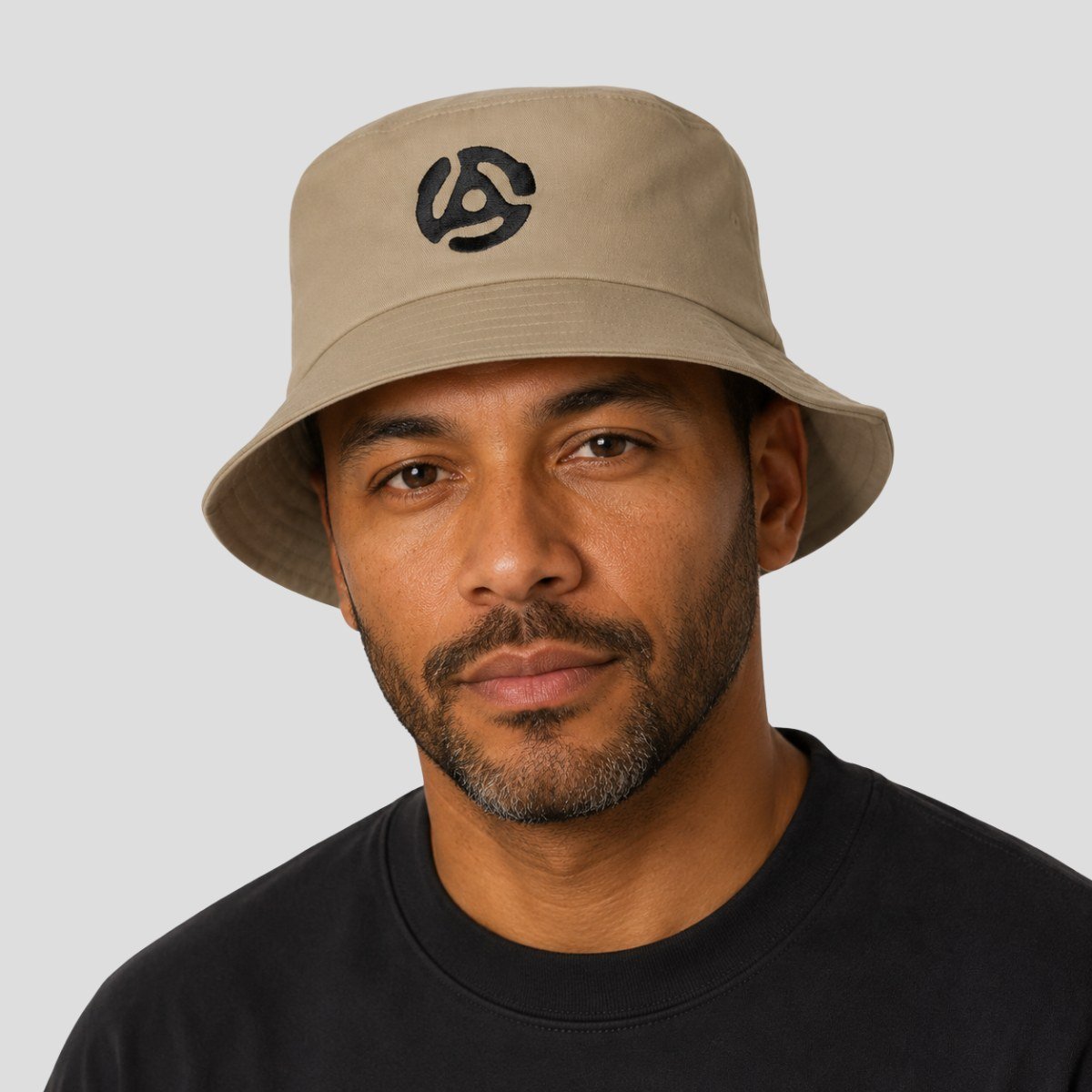 bob streetwear vintage beige studio