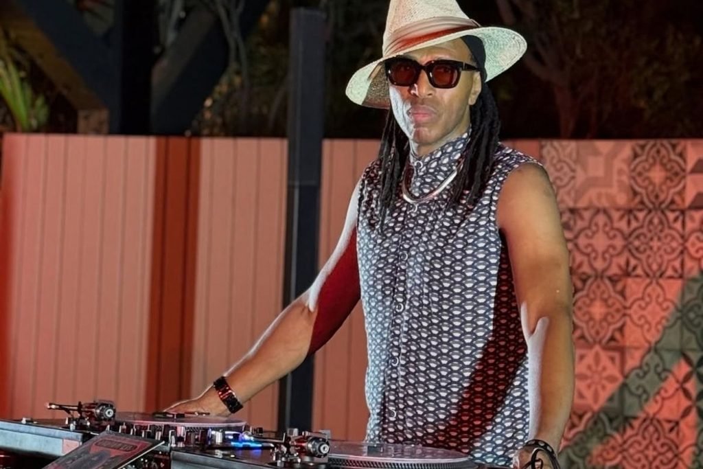 RECORDS FOR LIFE — 002 FREDDY JAY-1